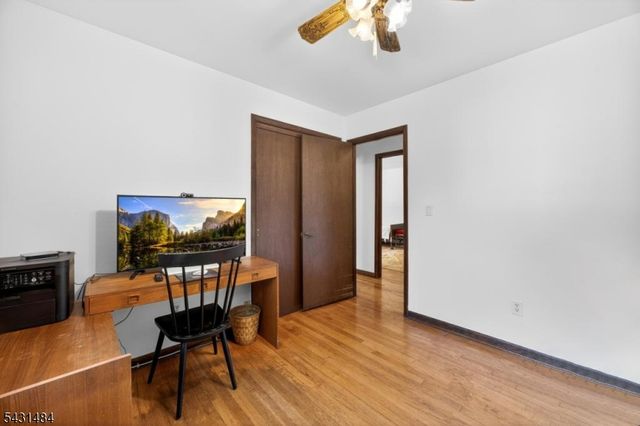 3 Nice Pl, Hopatcong Boro, NJ 07843