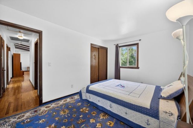 3 Nice Pl, Hopatcong Boro, NJ 07843