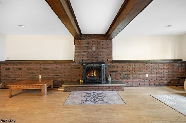 3 Nice Pl, Hopatcong Boro, NJ 07843