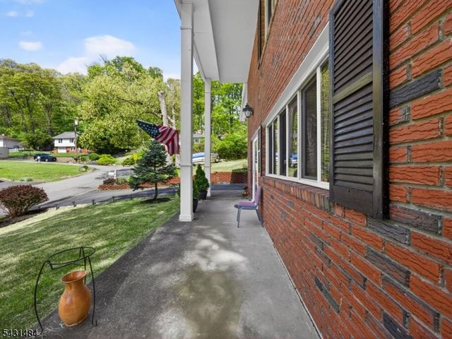 3 Nice Pl, Hopatcong Boro, NJ 07843