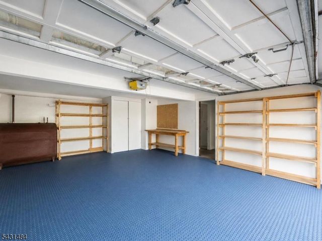 3 Nice Pl, Hopatcong Boro, NJ 07843