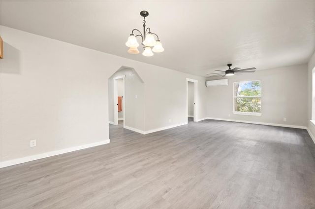 1907 W Oklahoma Avenue, Guthrie, OK 73044