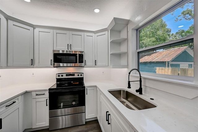 1622 BALLARD PARK DRIVE, Bradenton, FL 34205