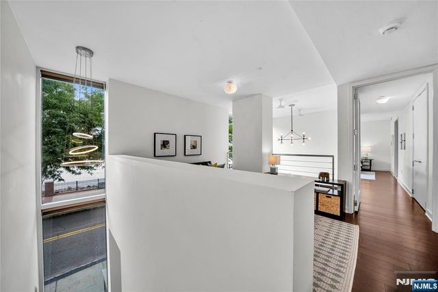 1000 Ave At Port Imperial 102, Weehawken, NJ 07086
