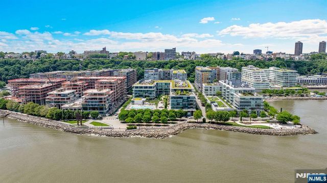 1000 Ave At Port Imperial 102, Weehawken, NJ 07086