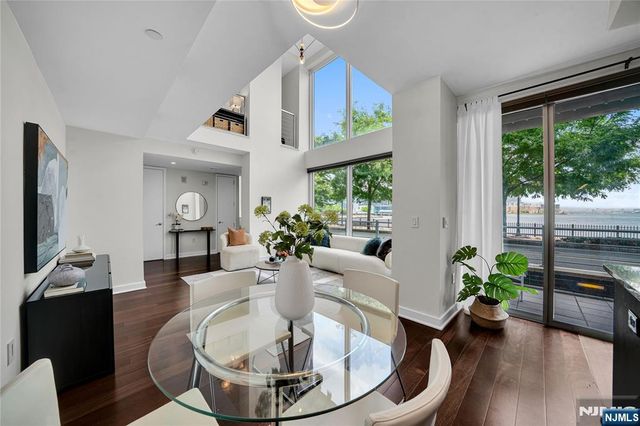 1000 Ave At Port Imperial 102, Weehawken, NJ 07086