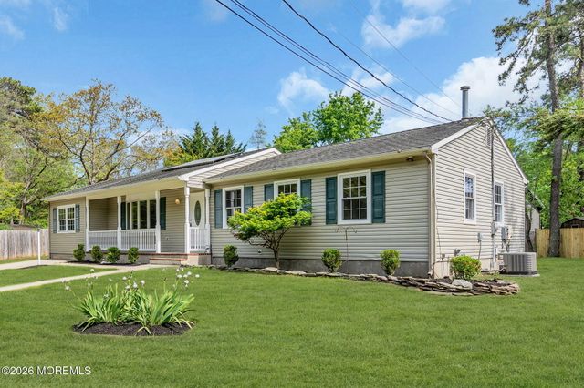 1932 12th Avenue, Toms River, NJ 08757