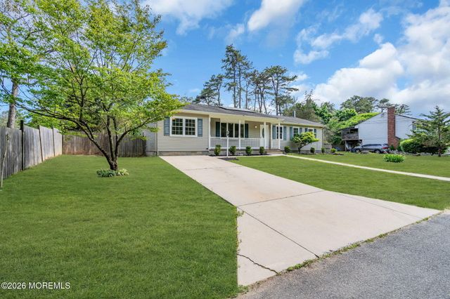 1932 12th Avenue, Toms River, NJ 08757
