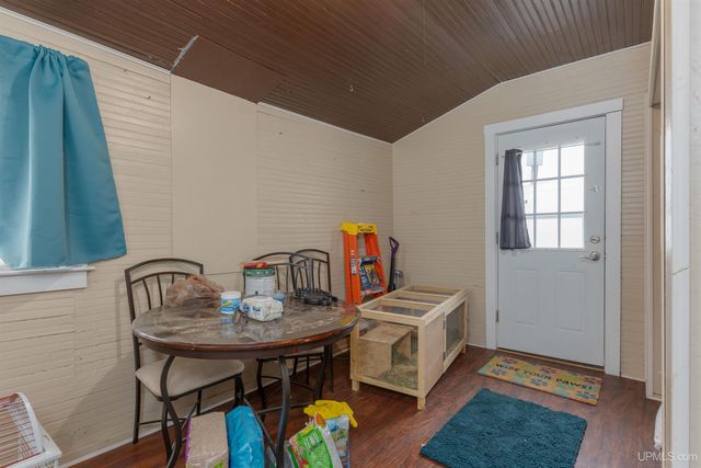 12 S 1st Street, Crystal Falls, MI 49920