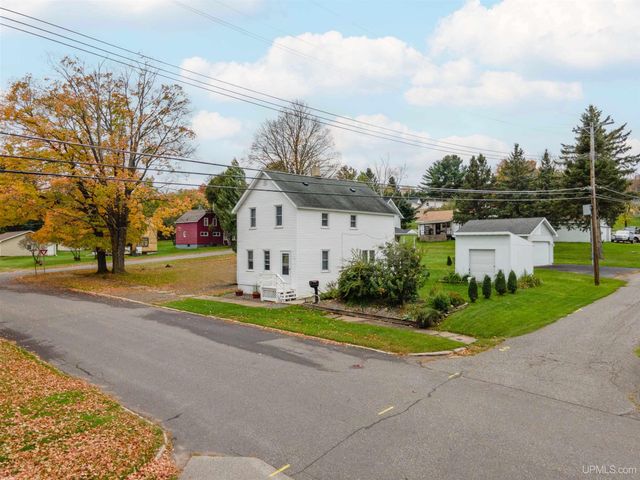 12 S 1st Street, Crystal Falls, MI 49920