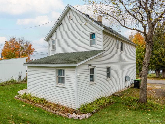 12 S 1st Street, Crystal Falls, MI 49920