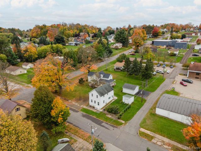 12 S 1st Street, Crystal Falls, MI 49920