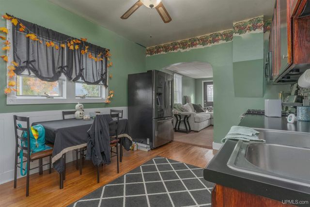 12 S 1st Street, Crystal Falls, MI 49920