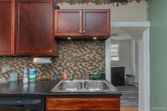 12 S 1st Street, Crystal Falls, MI 49920