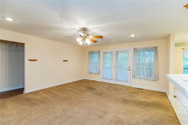4 Settle Lane, Bella Vista, AR 72714