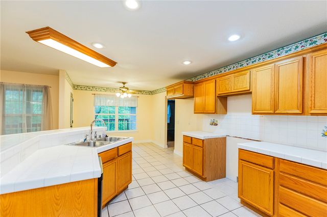 4 Settle Lane, Bella Vista, AR 72714