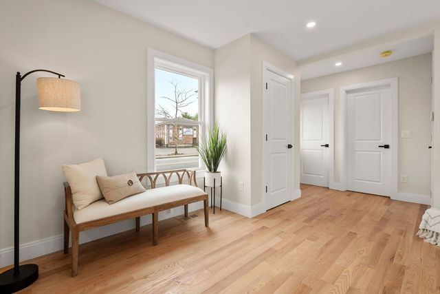 24 Lowell St, Wilmington, MA 01887