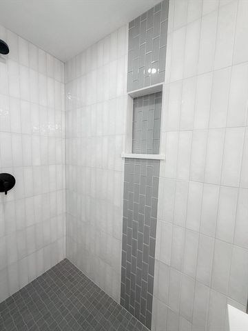 24 Lowell St, Wilmington, MA 01887