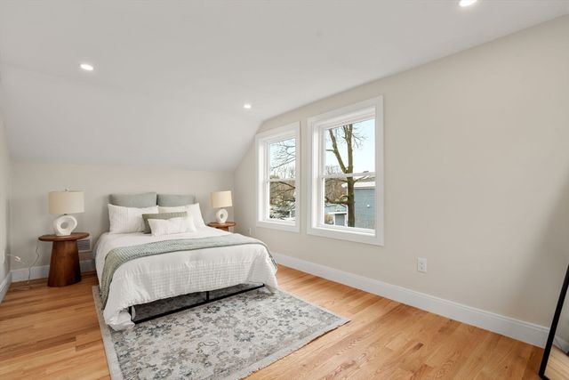 24 Lowell St, Wilmington, MA 01887