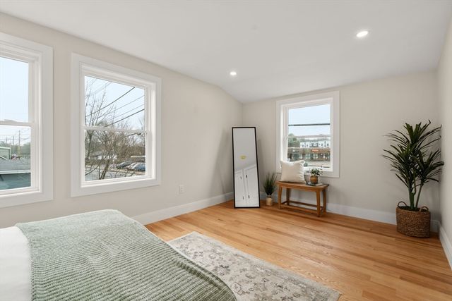 24 Lowell St, Wilmington, MA 01887