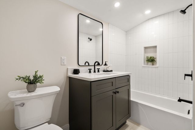 24 Lowell St, Wilmington, MA 01887