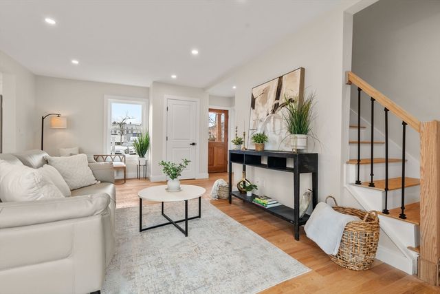 24 Lowell St, Wilmington, MA 01887