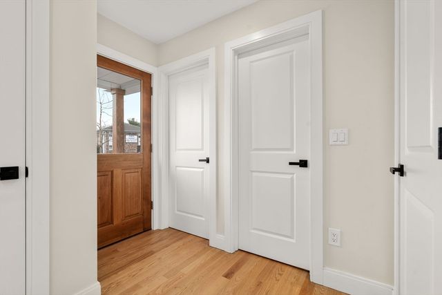 24 Lowell St, Wilmington, MA 01887