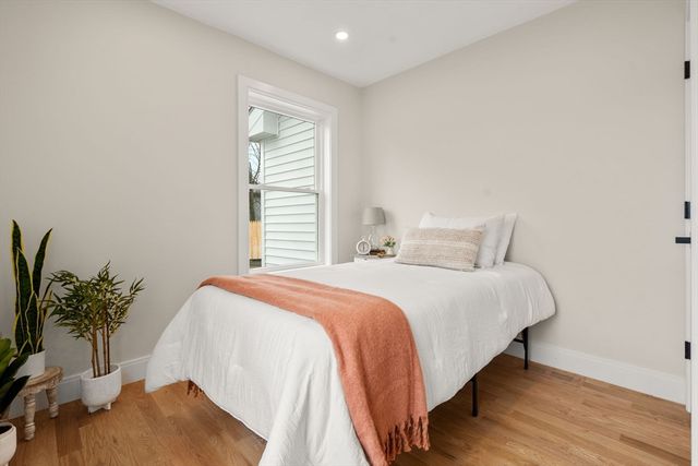 24 Lowell St, Wilmington, MA 01887