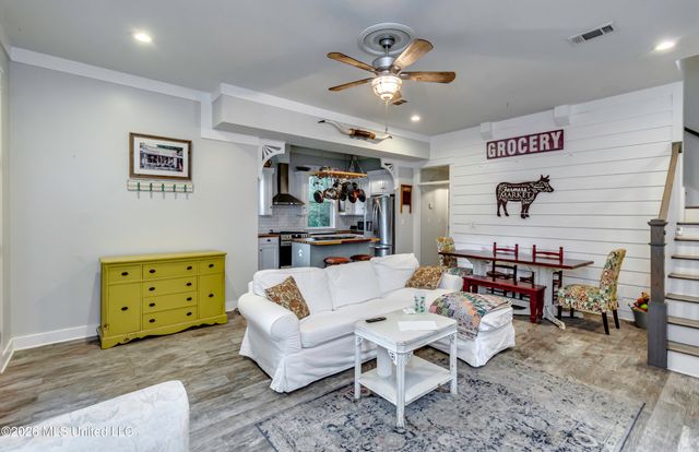 160 Ms-469, Florence, MS 39073
