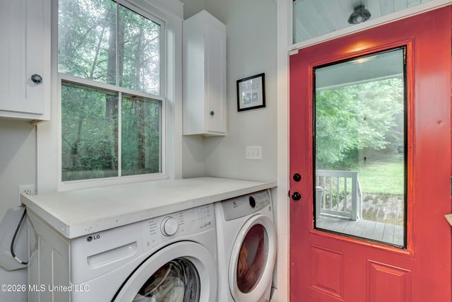 160 Ms-469, Florence, MS 39073
