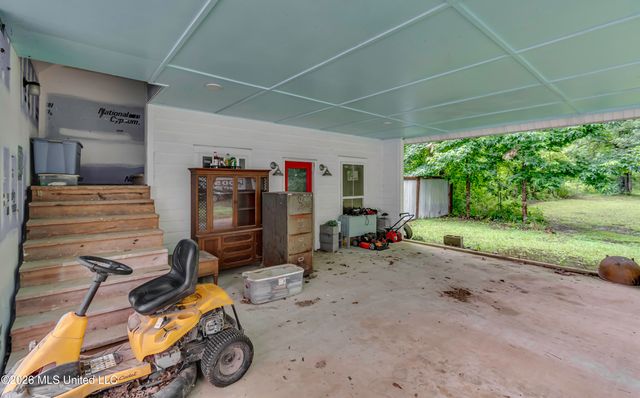 160 Ms-469, Florence, MS 39073