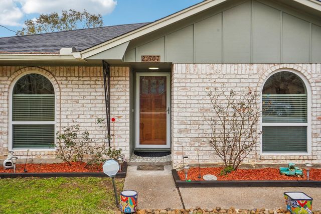 21707 Glenbranch Drive, Spring, TX 77388