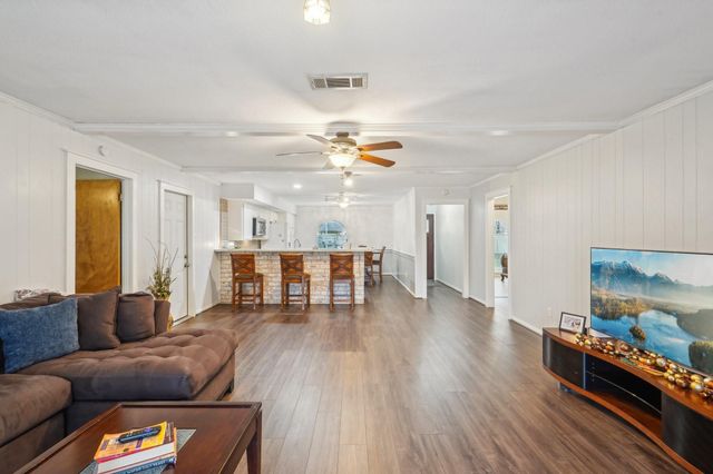 21707 Glenbranch Drive, Spring, TX 77388