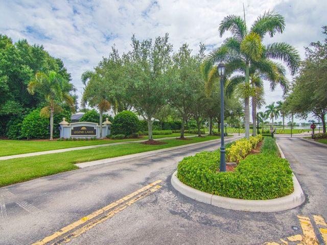 585 Sarina Terrace SW, Vero Beach, FL 32968
