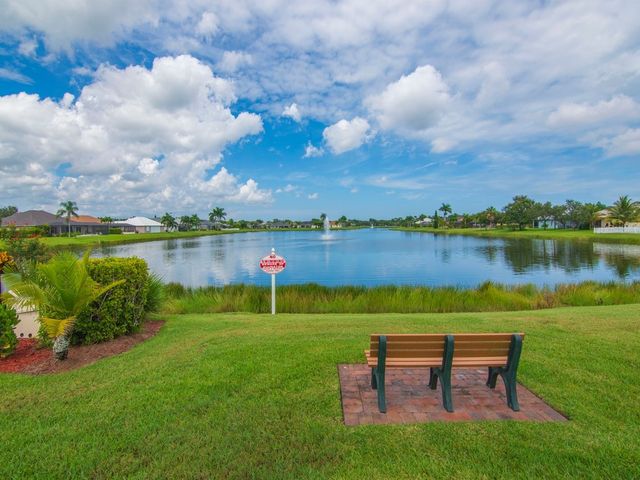 585 Sarina Terrace SW, Vero Beach, FL 32968