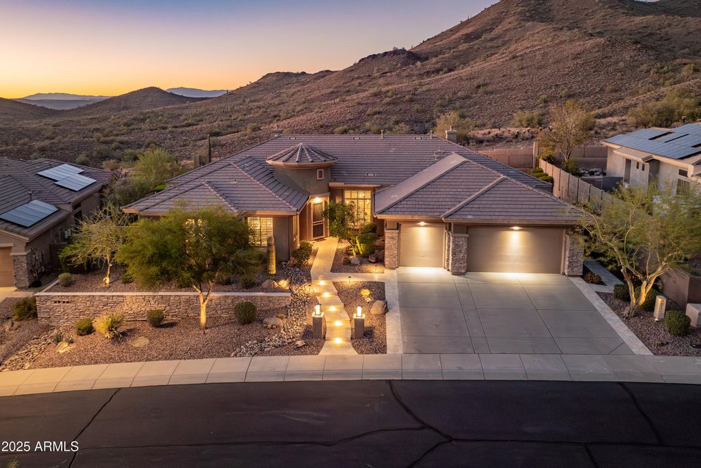 2546 W SHINNECOCK Way, Anthem, AZ 85086