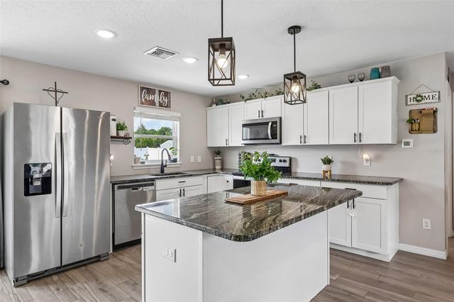 12020 VIRGINIA DRIVE, Leesburg, FL 34788