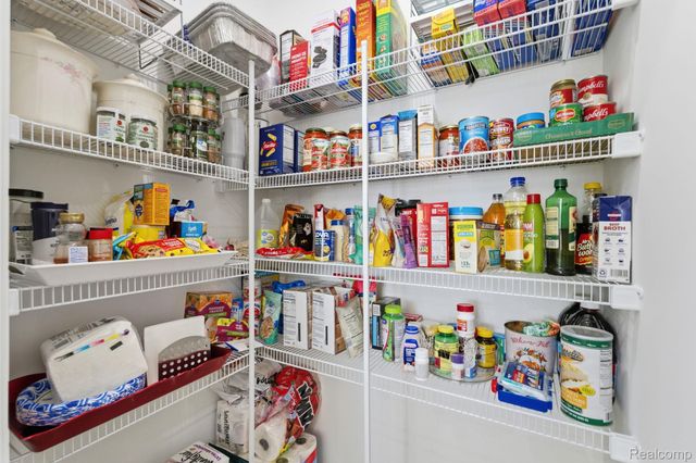 50682 Beckett Court, Macomb Township, MI 48044