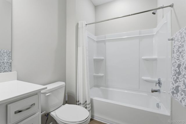 50682 Beckett Court, Macomb Township, MI 48044