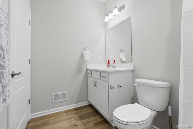 50682 Beckett Court, Macomb Township, MI 48044