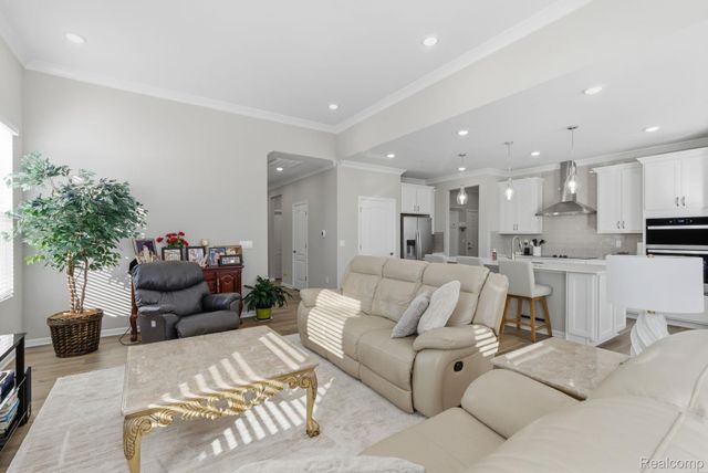 50682 Beckett Court, Macomb Township, MI 48044