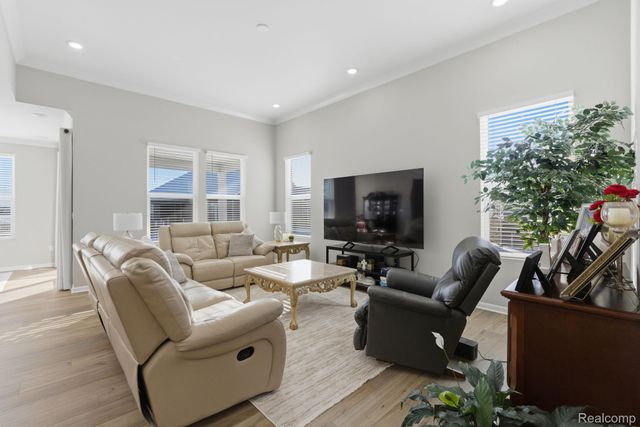 50682 Beckett Court, Macomb Township, MI 48044