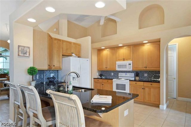 4114 NW 39th LN, Cape Coral, FL 33993