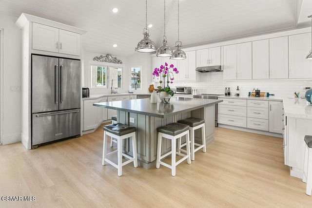 2181 Brookfield Drive, Thousand Oaks, CA 91362