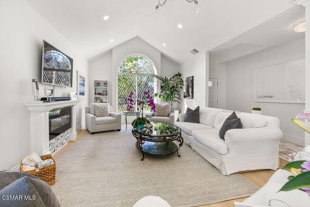 2181 Brookfield Drive, Thousand Oaks, CA 91362