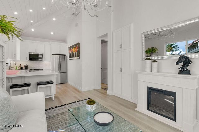 2181 Brookfield Drive, Thousand Oaks, CA 91362