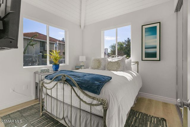 2181 Brookfield Drive, Thousand Oaks, CA 91362