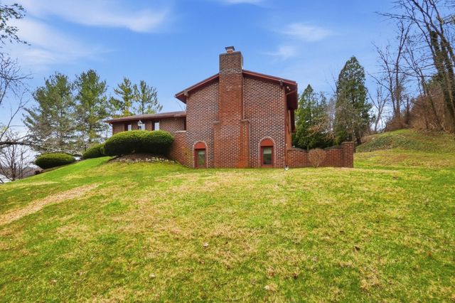 3831 Crescent Hill Road 3831 Crescent Hill Road, Springfield, OH 45502