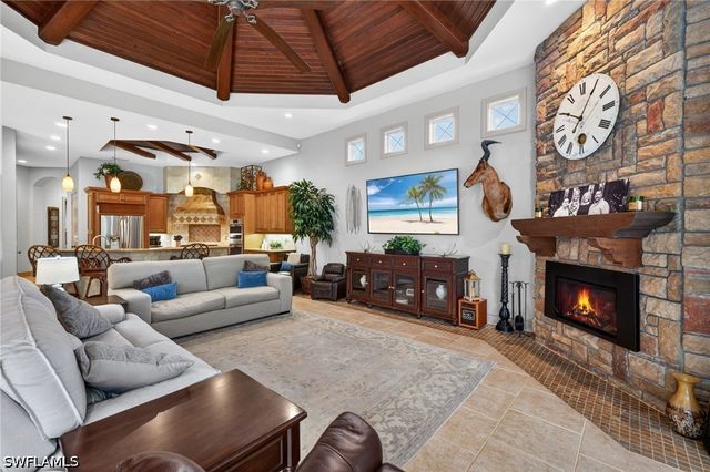 430 29th ST NW, Naples, FL 34120