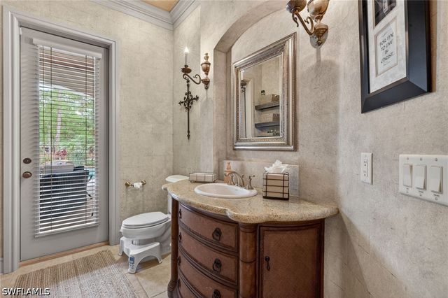 430 29th ST NW, Naples, FL 34120